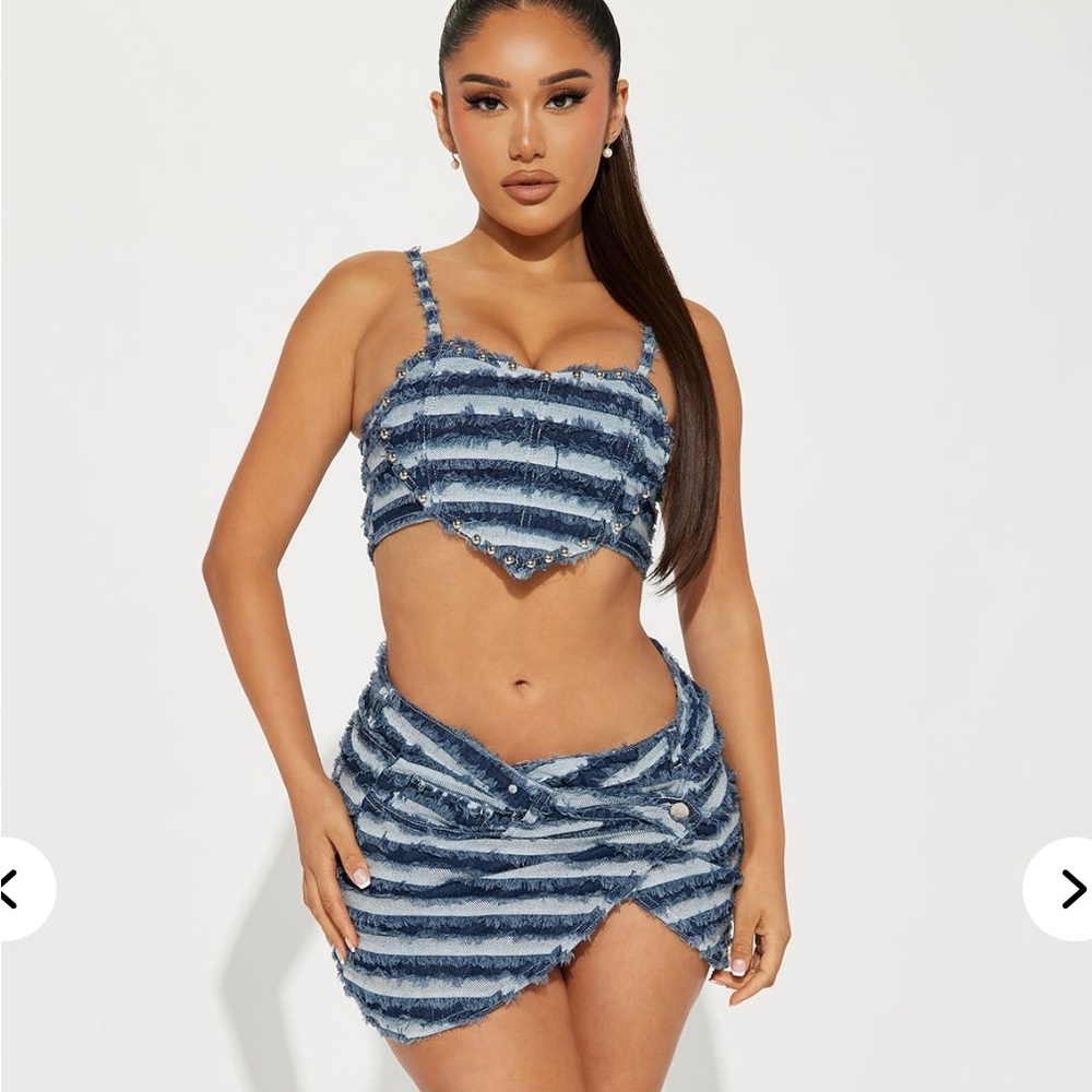 Stylish Blue Mini Skirt